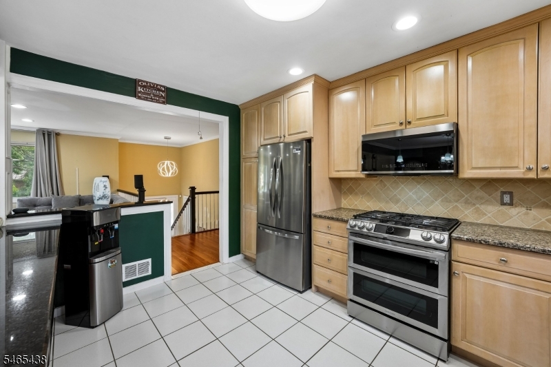 564 Mountain Avenue Springfield NJ 07081