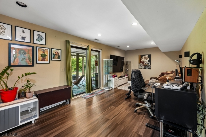 564 Mountain Avenue Springfield NJ 07081