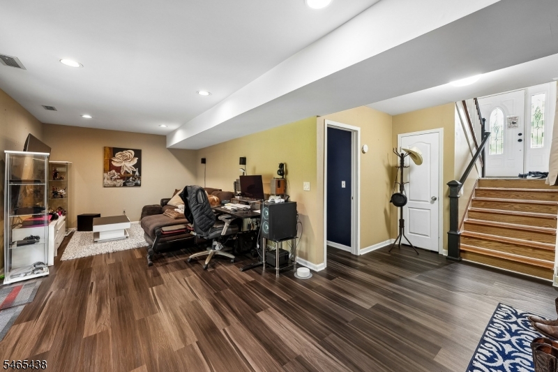 564 Mountain Avenue Springfield NJ 07081