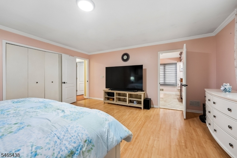 564 Mountain Avenue Springfield NJ 07081