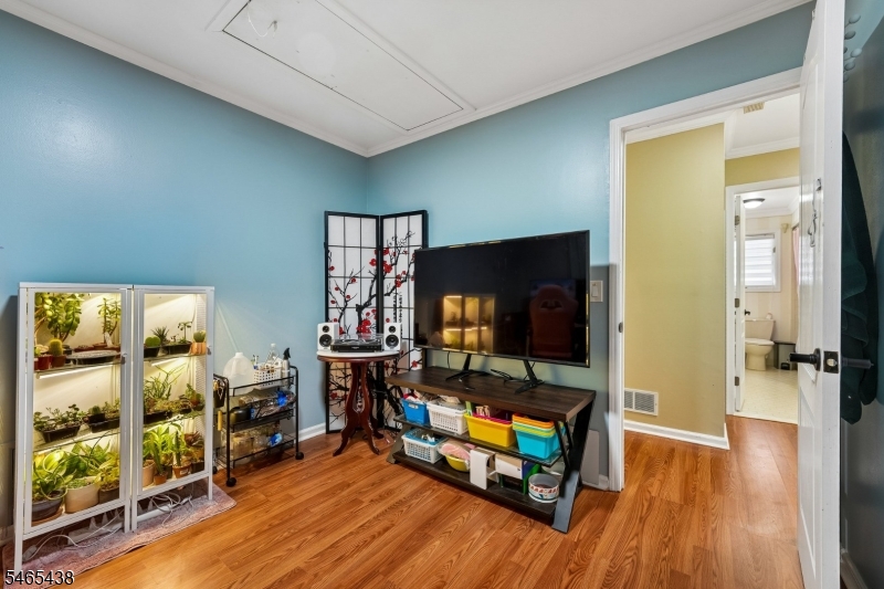 564 Mountain Avenue Springfield NJ 07081