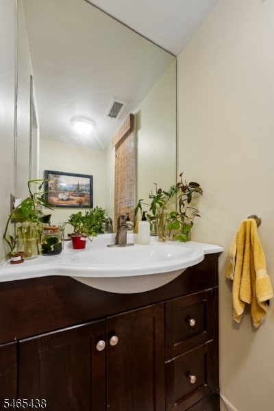 564 Mountain Avenue Springfield NJ 07081