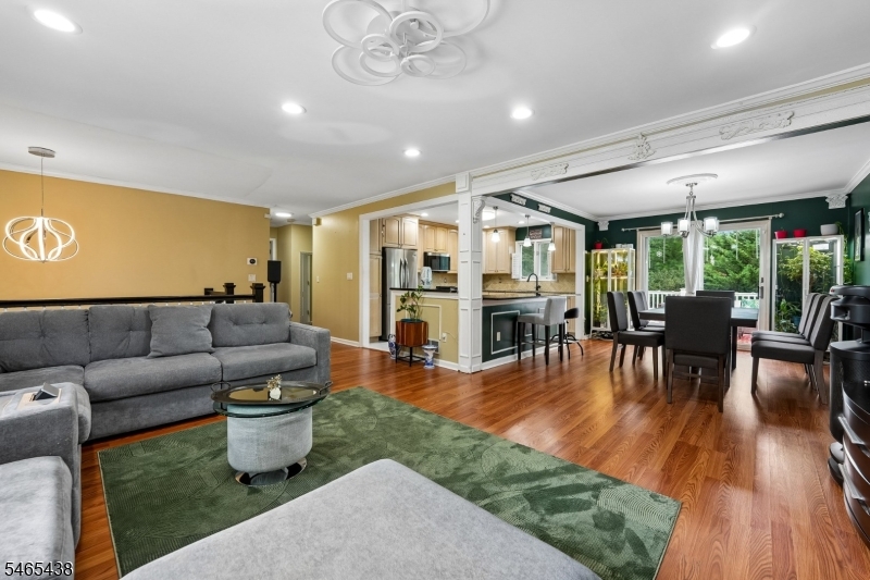 564 Mountain Avenue Springfield NJ 07081
