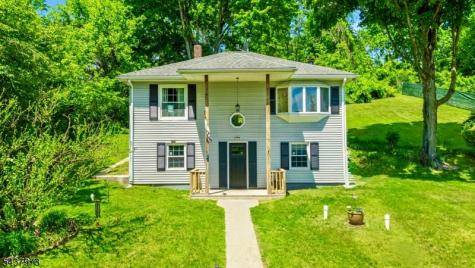 58 Cork Hill Road Ogdensburg NJ 07439