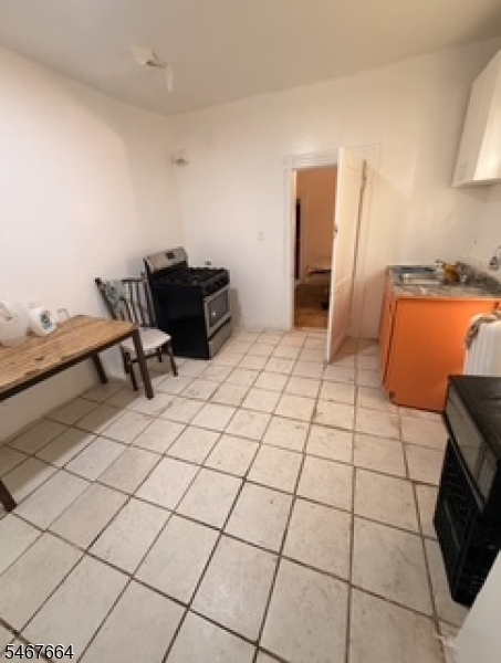 425 Catherine Street Elizabeth NJ 07201