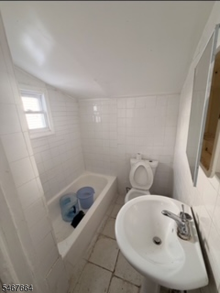 425 Catherine Street Elizabeth NJ 07201