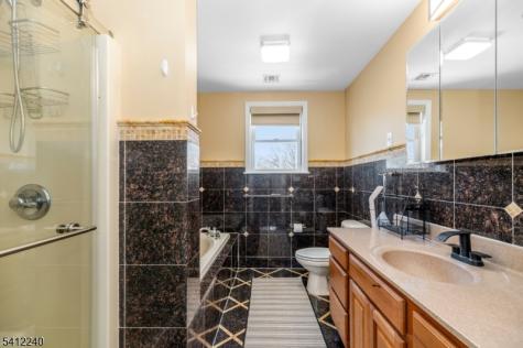 238 Park Avenue Teaneck NJ 07666
