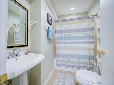 33 Kappus Road Alexandria NJ 08848