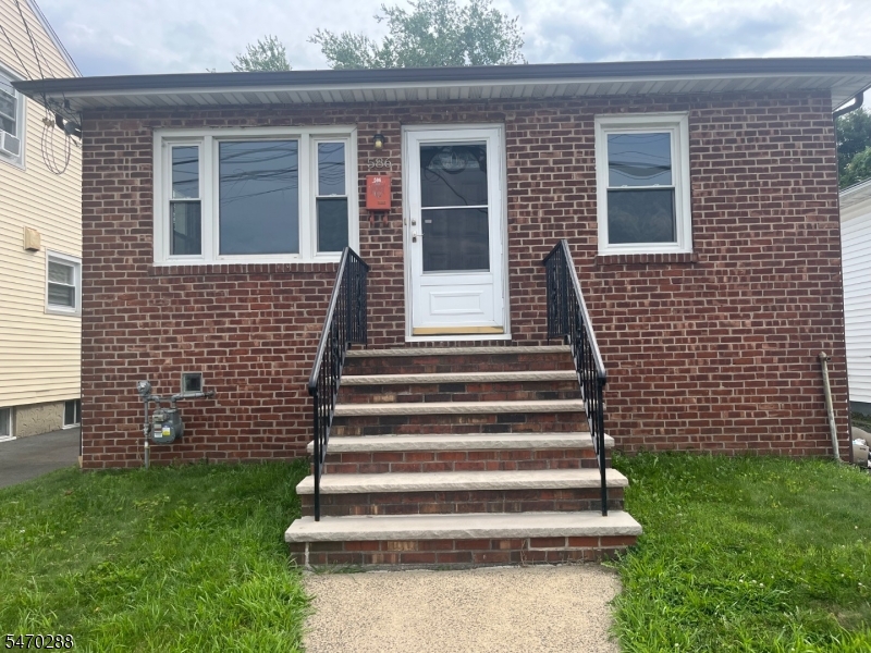 586 Sweetland Avenue Hillside NJ 07205