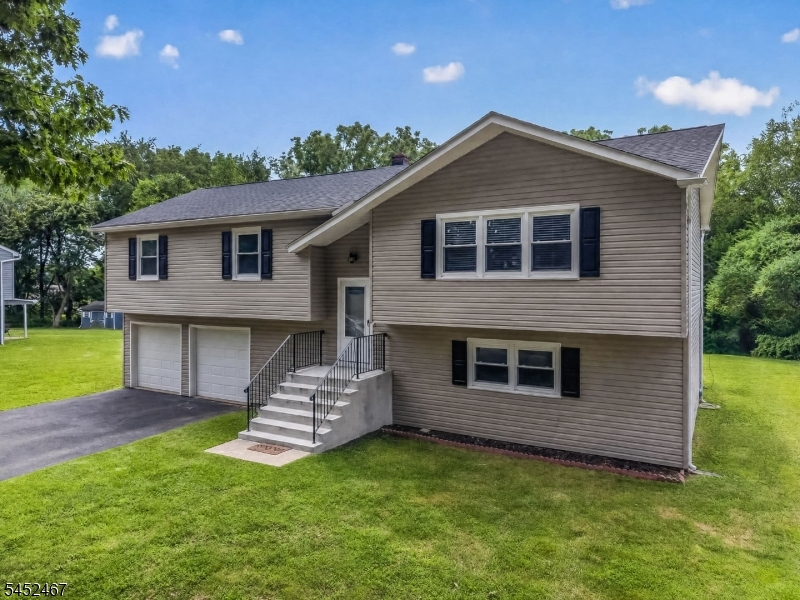 30 Wordsworth Lane Lopatcong NJ 08865
