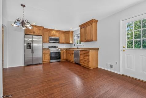 30 Wordsworth Lane Lopatcong NJ 08865