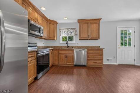 30 Wordsworth Lane Lopatcong NJ 08865
