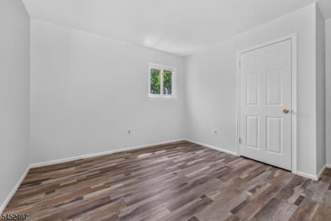 30 Wordsworth Lane Lopatcong NJ 08865