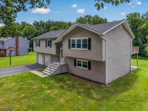 30 Wordsworth Lane Lopatcong NJ 08865