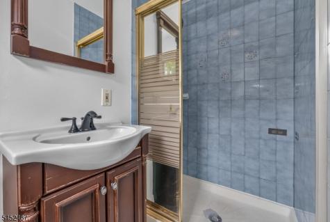 30 Wordsworth Lane Lopatcong NJ 08865