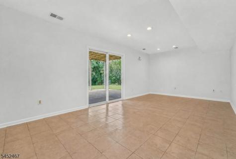 30 Wordsworth Lane Lopatcong NJ 08865