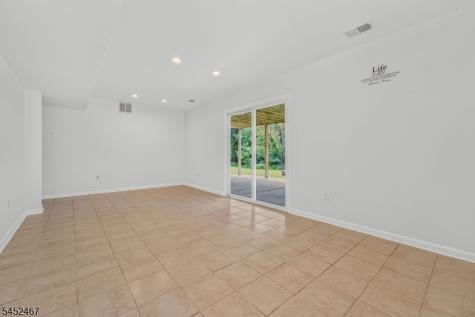 30 Wordsworth Lane Lopatcong NJ 08865