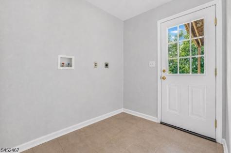 30 Wordsworth Lane Lopatcong NJ 08865