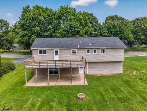 30 Wordsworth Lane Lopatcong NJ 08865