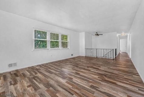 30 Wordsworth Lane Lopatcong NJ 08865