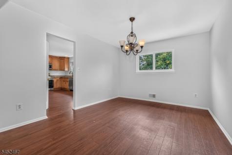30 Wordsworth Lane Lopatcong NJ 08865
