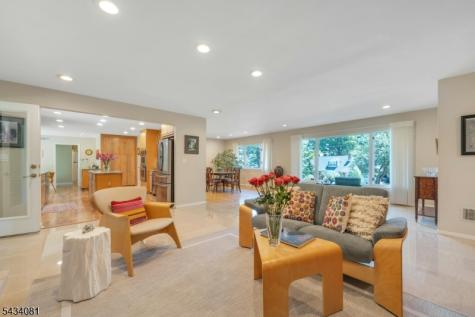 130 Pearl Brook Drive Clifton NJ 07013