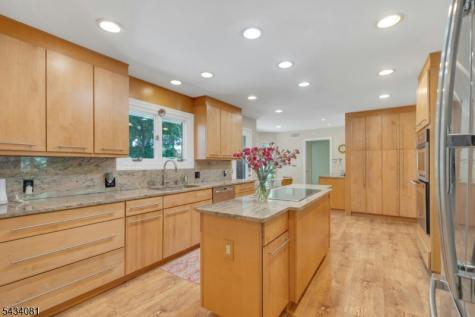 130 Pearl Brook Drive Clifton NJ 07013