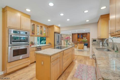 130 Pearl Brook Drive Clifton NJ 07013