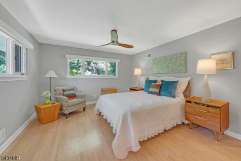 130 Pearl Brook Drive Clifton NJ 07013