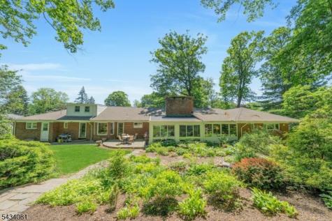 130 Pearl Brook Drive Clifton NJ 07013