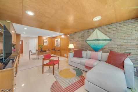 130 Pearl Brook Drive Clifton NJ 07013