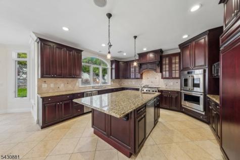 14 Oshaughnessy Lane Closter NJ 07624