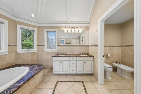 14 Oshaughnessy Lane Closter NJ 07624