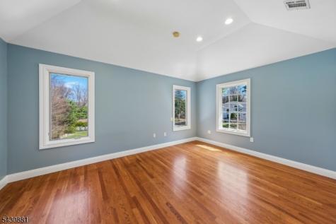 14 Oshaughnessy Lane Closter NJ 07624
