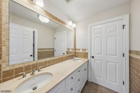 14 Oshaughnessy Lane Closter NJ 07624