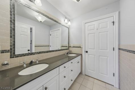 14 Oshaughnessy Lane Closter NJ 07624
