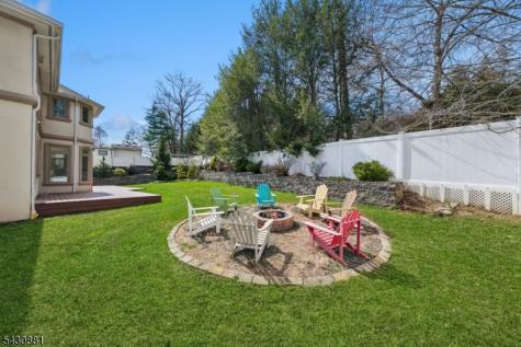 14 Oshaughnessy Lane Closter NJ 07624