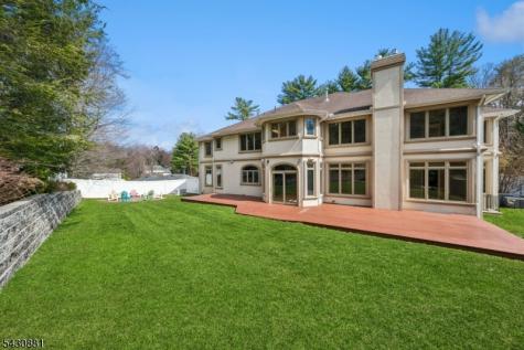 14 Oshaughnessy Lane Closter NJ 07624