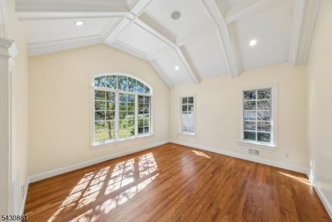 14 Oshaughnessy Lane Closter NJ 07624
