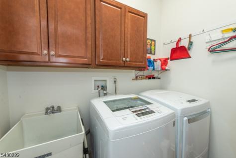 2 Harrison Way Mount Arlington NJ 07856