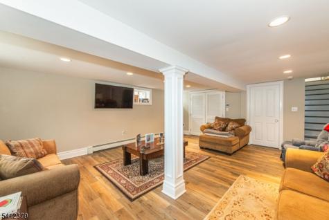 12 Maple Drive North Caldwell NJ 07006