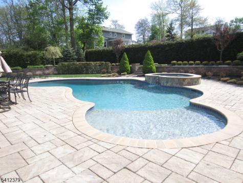 12 Maple Drive North Caldwell NJ 07006