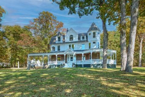 211 Mountainside Road Mendham NJ 07945