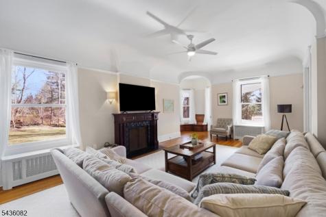 211 Mountainside Road Mendham NJ 07945