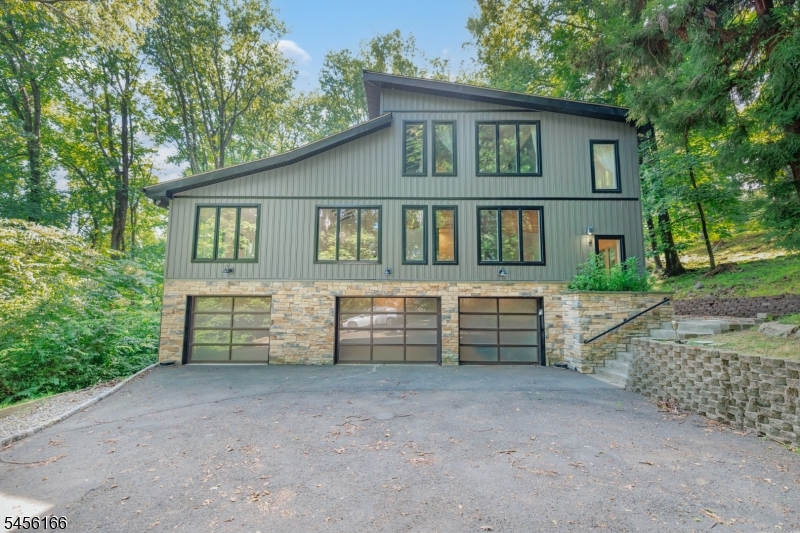1204 Johnston Drive Watchung NJ 07069