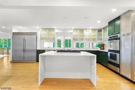 1204 Johnston Drive Watchung NJ 07069