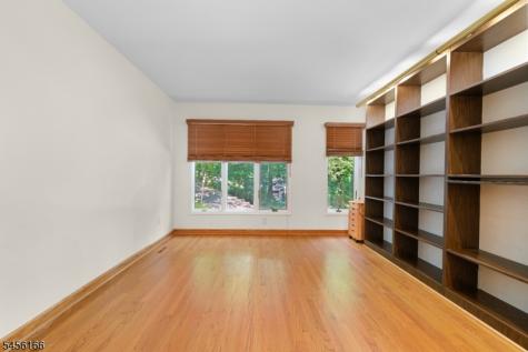 1204 Johnston Drive Watchung NJ 07069