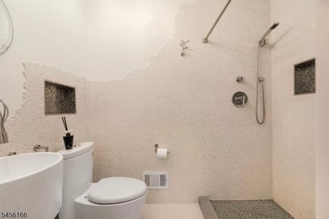 1204 Johnston Drive Watchung NJ 07069