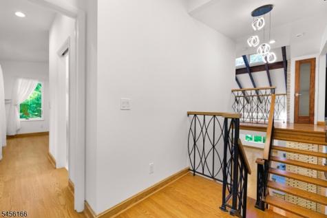 1204 Johnston Drive Watchung NJ 07069