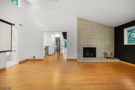 1204 Johnston Drive Watchung NJ 07069
